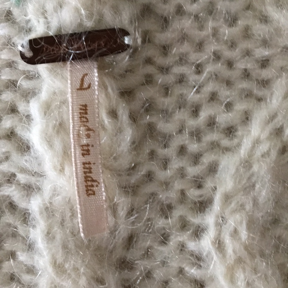 Sweater - Picture 5 of 6